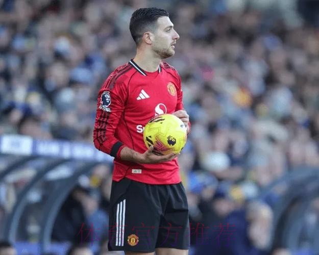 达洛特:我们创造的机会足以赢下比赛,红牌让球队陷入被动 达洛特:我们创造的机会足以赢下比赛,红牌让球队陷入被动